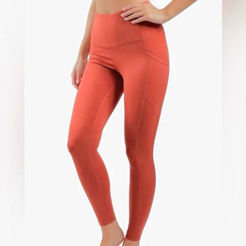 NWT! 90° by Reflex Pocket Leggings